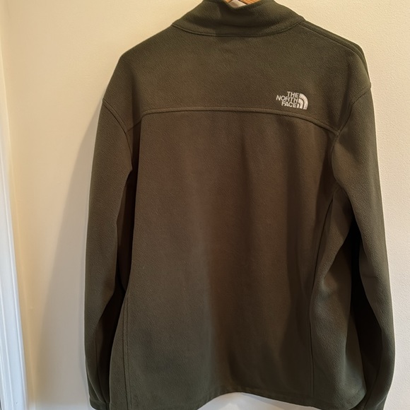 Gently used North Face Windwall Fleece zip up - Picture 6 of 8